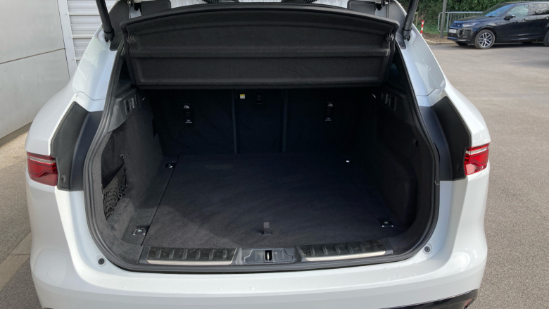 Jaguar F-Pace 2.0 D200 R-Dynamic Black 5dr Auto AWD Diesel Estate